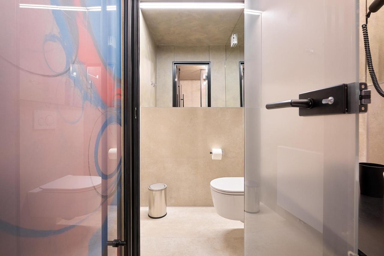 Apartment Court 5
