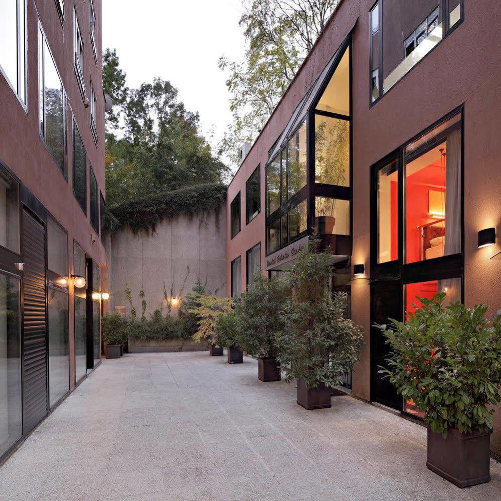 Court 5 Apartment