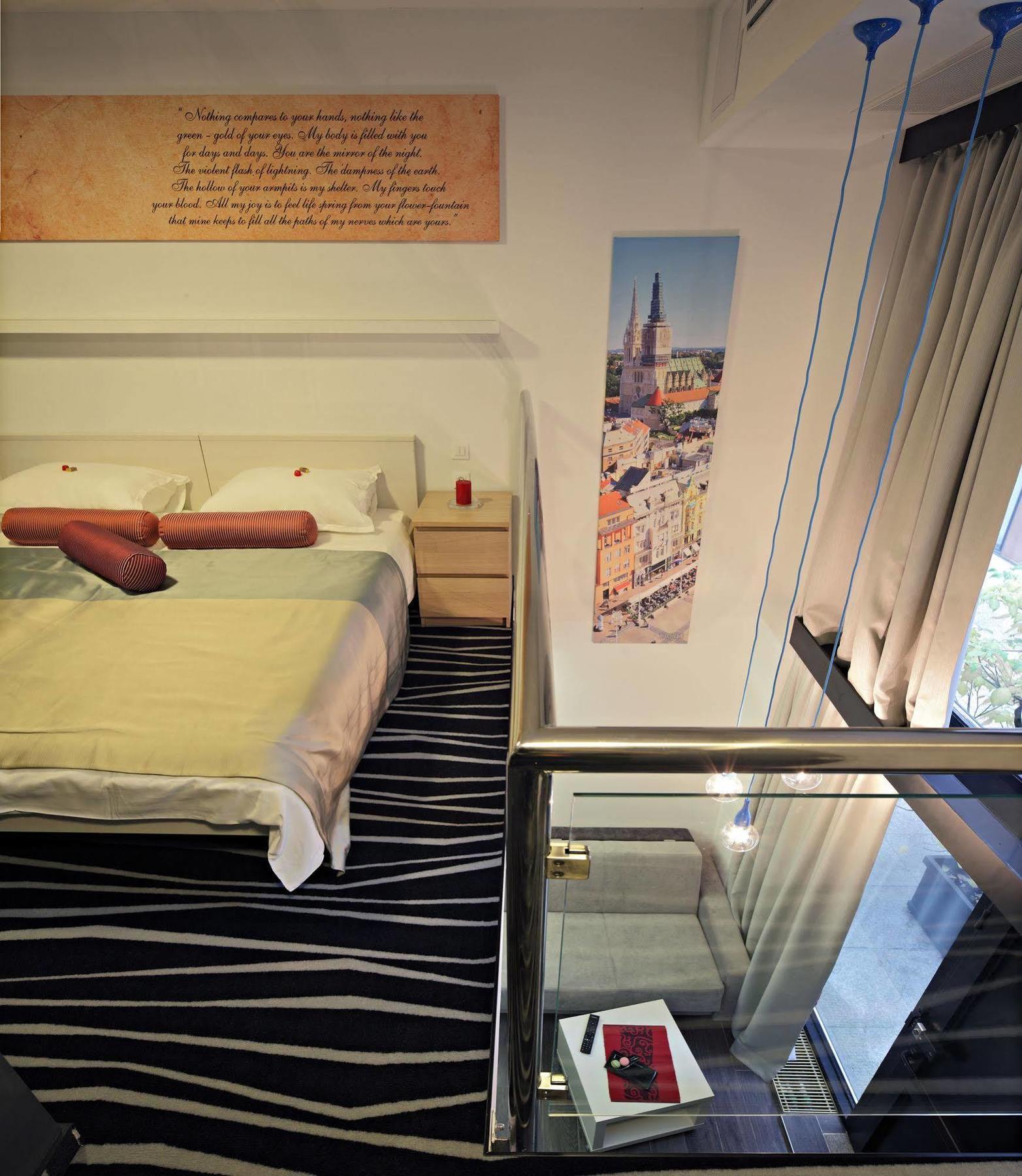 Court 5 Apartment *